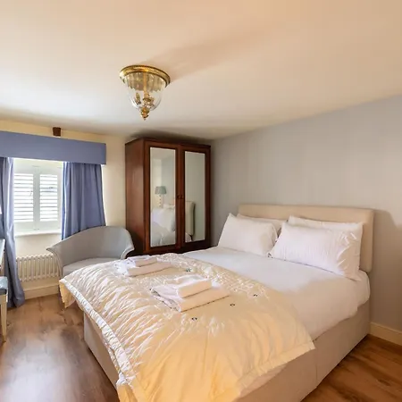 Wisteria In The Heart Of * Helmsley