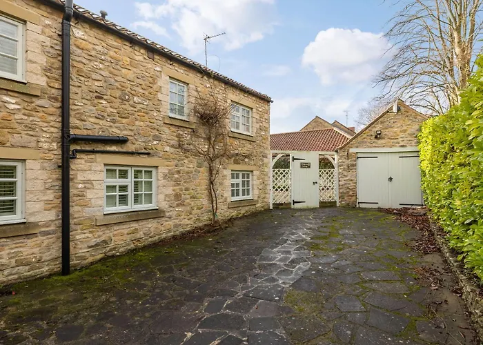 Holiday home Wisteria In The Heart Of *